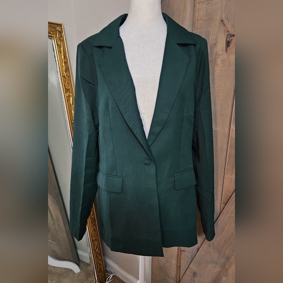 ANDREE by Unit Business as Usual Blazer in Emerald green. Size Small NWT - Picture 6 of 13